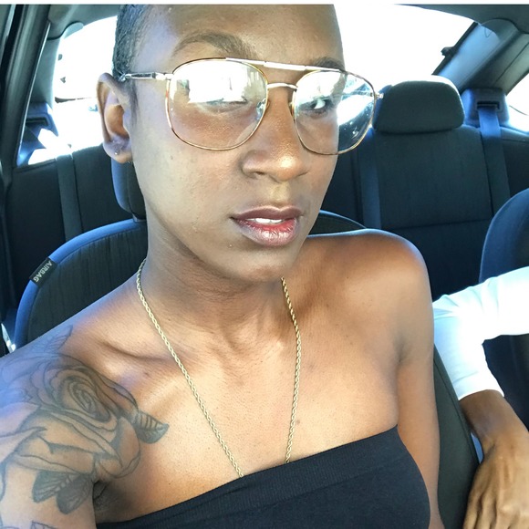 Meet your Posher, Myers - Picture 1 of 1